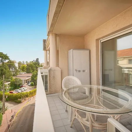 Апартаменты Frgk Gallieni Terrace Quiet Executive Walk To Palais